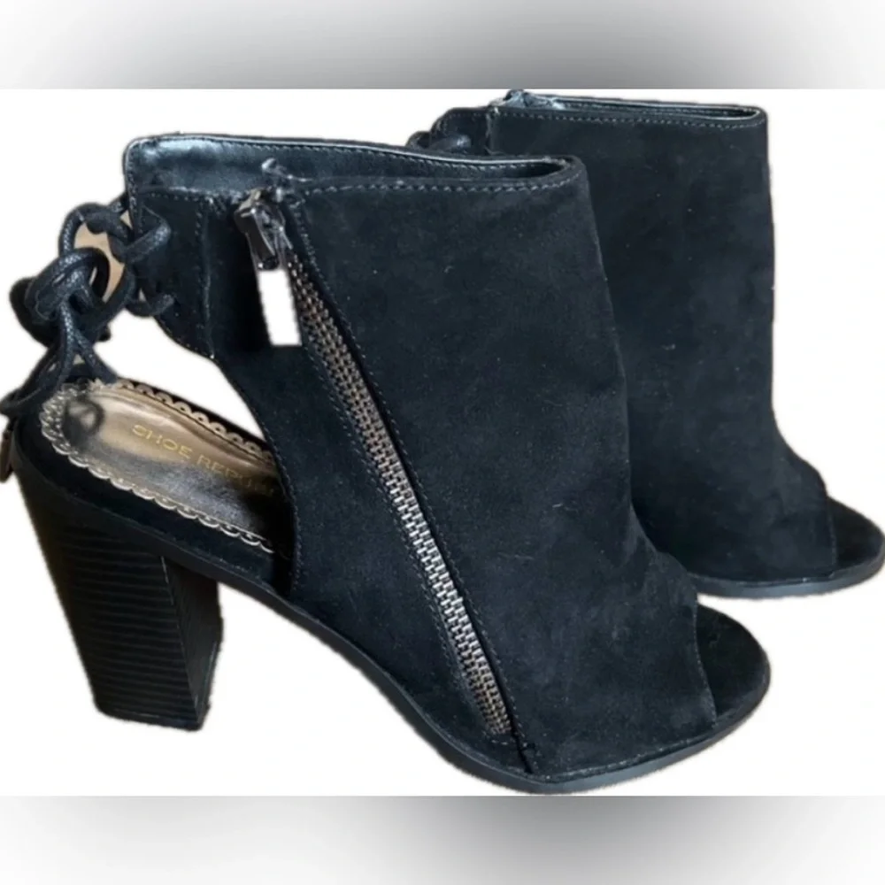 Black Peep Toe Booties with side zipper and chunky heel. NWOT. Women’s size 8.5